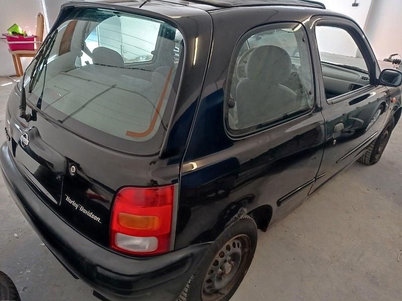 Schwarz Gebraucht 1998 Nissan Micra Kleinwagen | 500 € - Bild 1/4