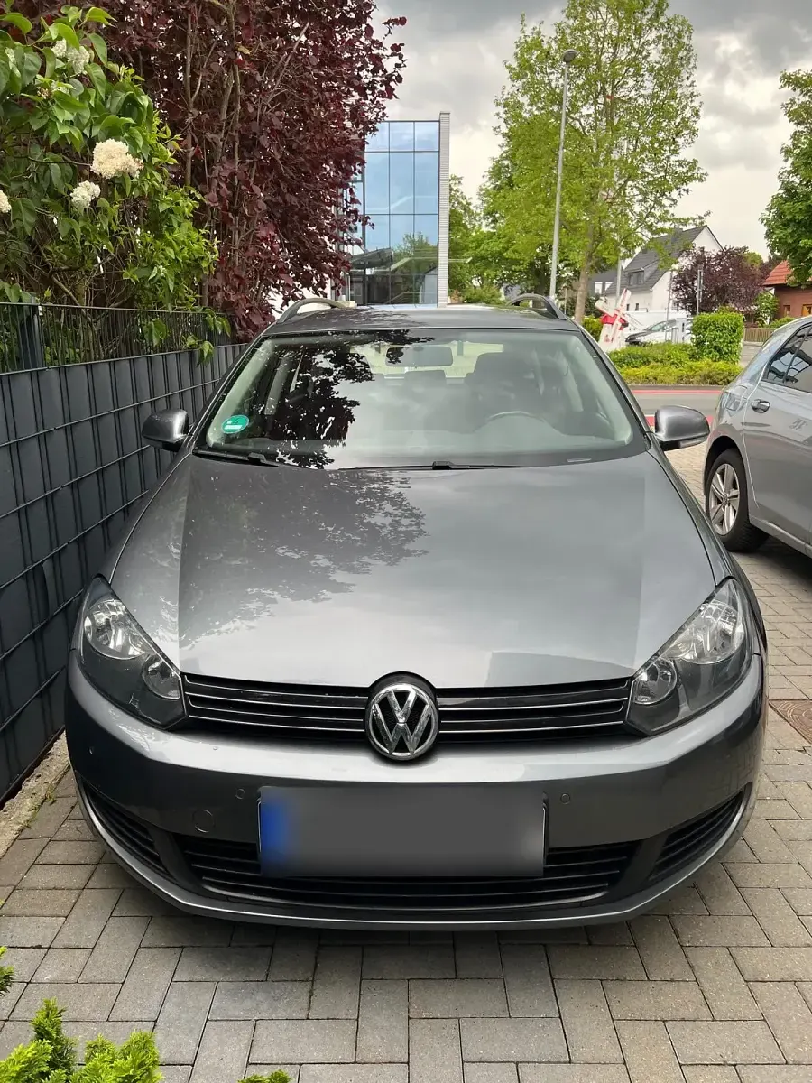 Gebraucht VW Golf VI 105 PS (77 kW) 2010 Grau Kleinwagen