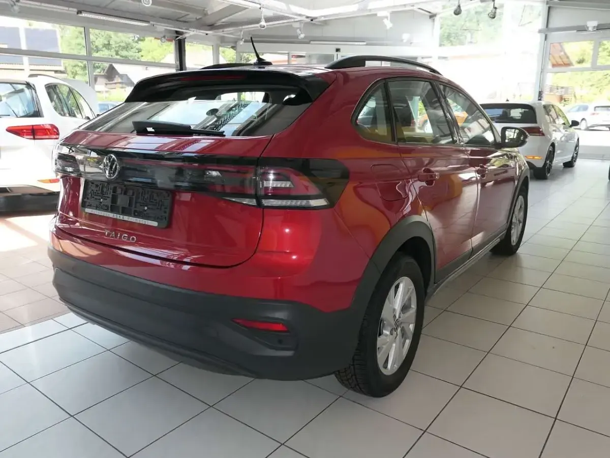 Gebraucht VW Taigo 95 PS (69 kW) 2023 Kings red SUV