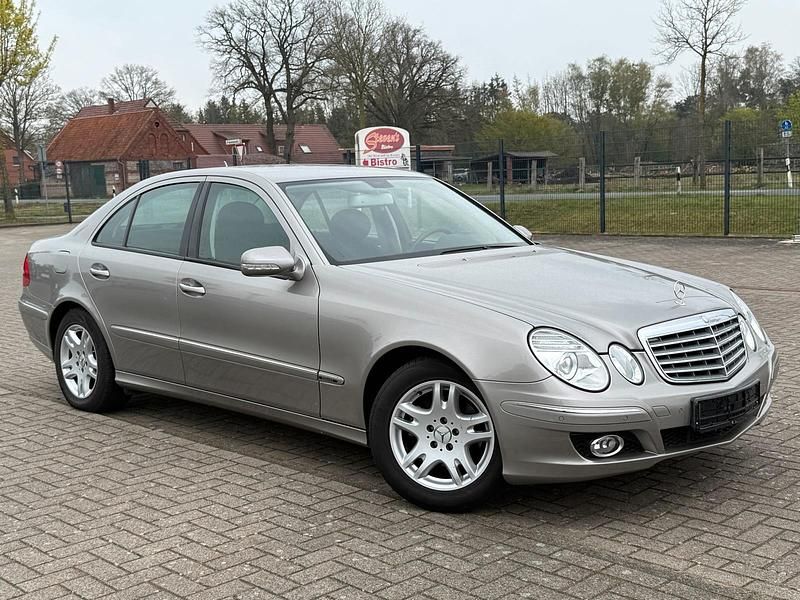 Second-hand Mercedes E200 184 CP (135 kW) 2007 Gri Berlinǎ