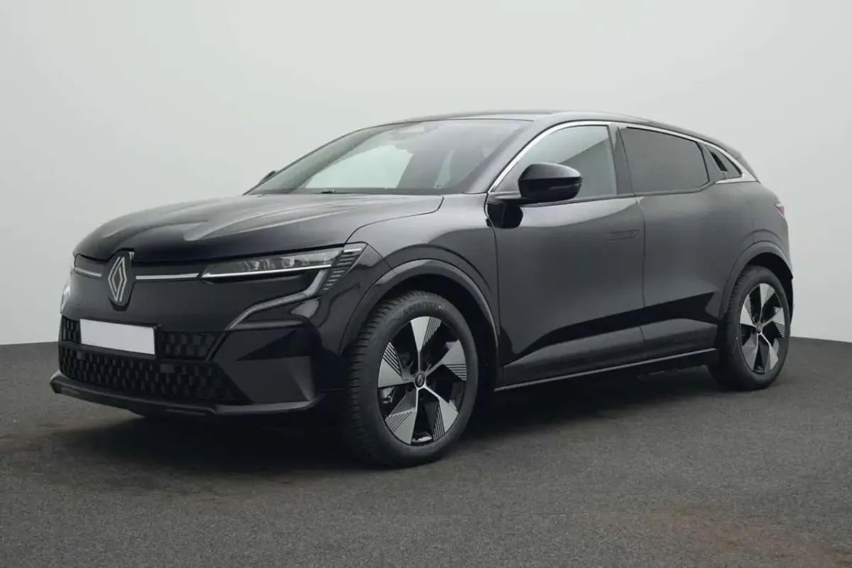 Gebraucht Renault Megane E-Tech Techno 160 kW (218 PS) 2025 Sternenschwarz Limousine