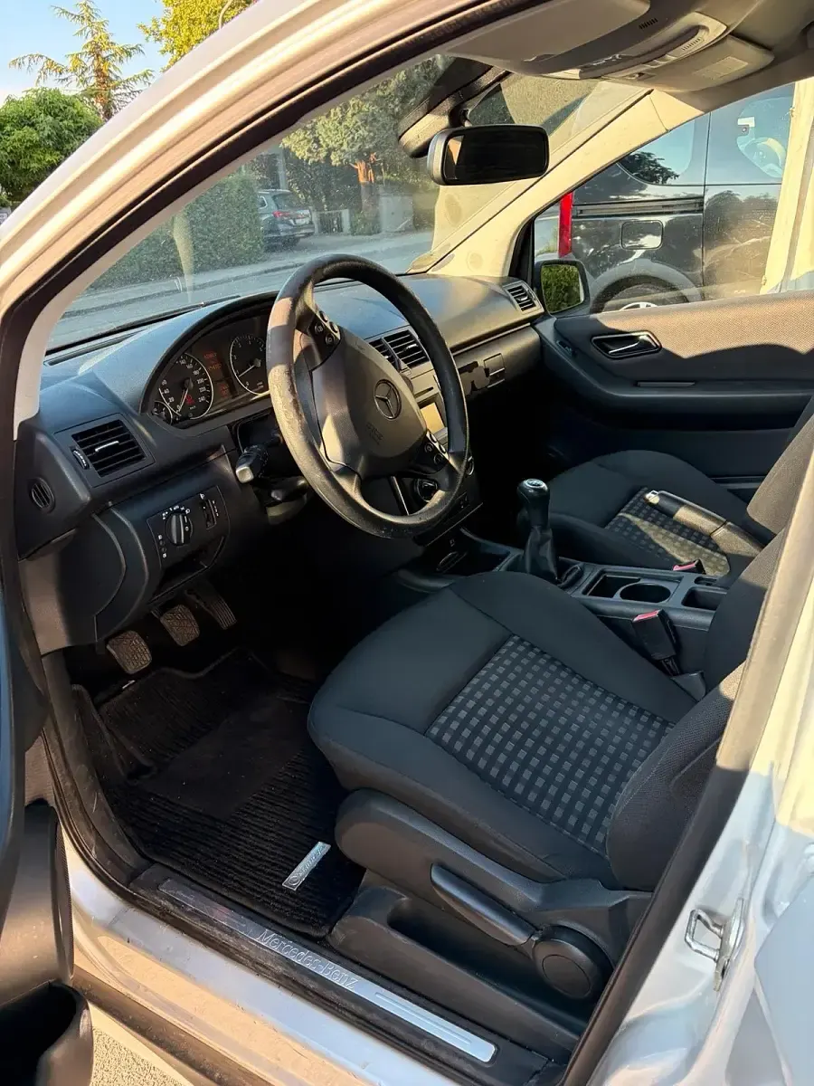 Gebraucht Mercedes A150 95 PS (69 kW) 2008 Silber Kleinwagen