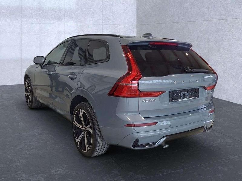 Gebraucht Volvo XC60 Plus 197 PS (144 kW) 2023 Thunder grey / SUV