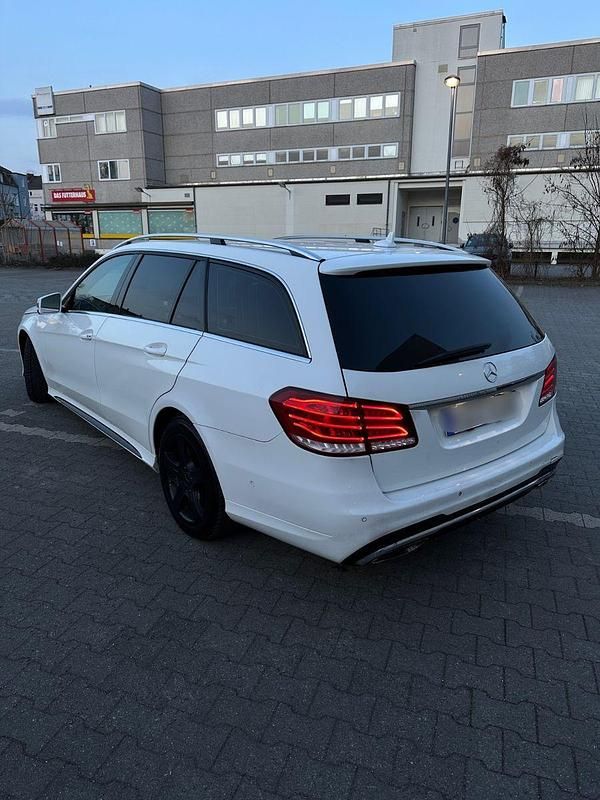Gebraucht Mercedes E350 AMG 252 PS (185 kW) 2013 Weiß Kombi