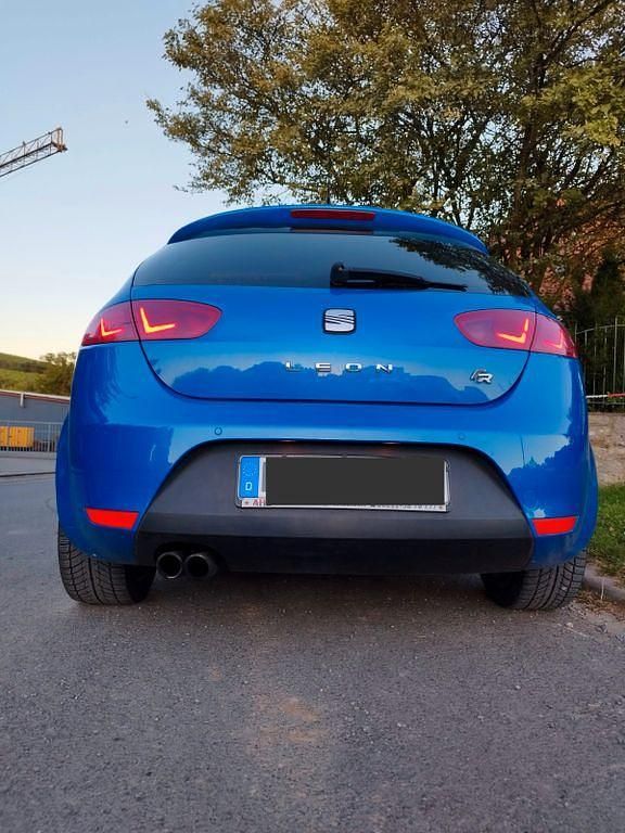 Blau Gebraucht 2011 Seat Leon FR Limousine | 5.299 € (Fairer Preis) - Bild 1/4