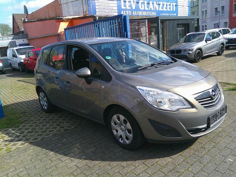 Gebraucht Opel Meriva Selection 101 PS (74 kW) 2010 Braun Van / Kleinbus