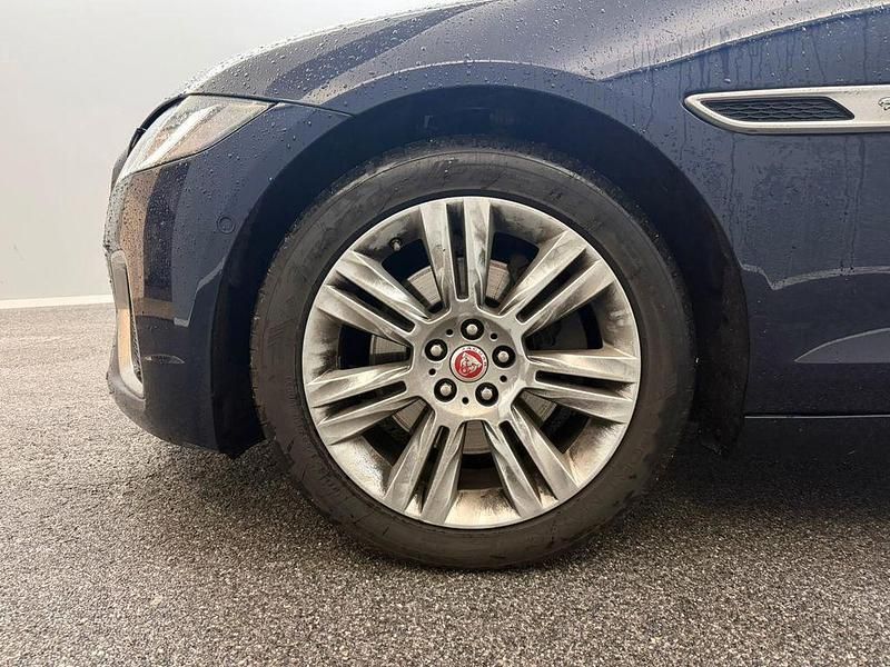 Gebraucht Jaguar XF Sportbrake S 204 PS (150 kW) 2021 Portofino blue Kombi