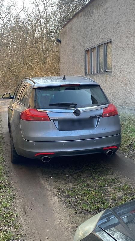 Gebraucht Opel Insignia 260 PS (191 kW) 2009 Silber Kombi