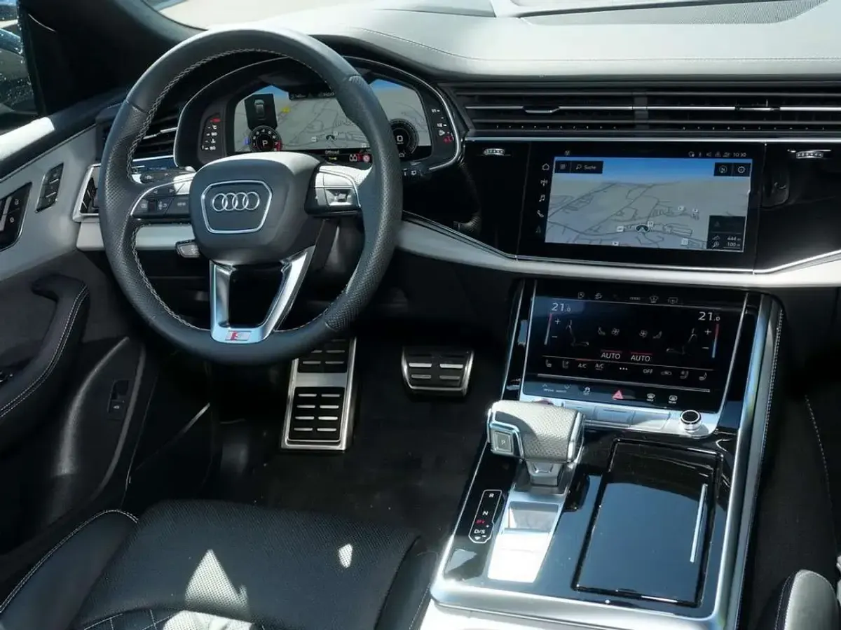 Gebraucht Audi SQ8 Advanced 507 PS (372 kW) 2023 Navarrablau metallic SUV