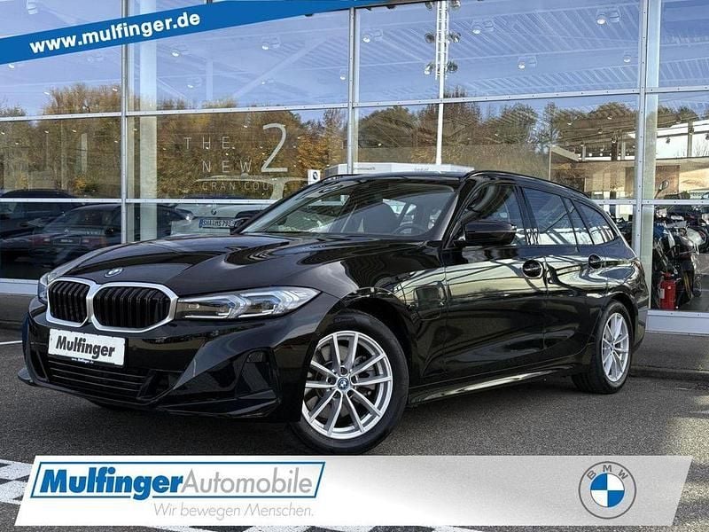 Schwarz 7 Gebraucht 2024 BMW 330e Kombi | 38.509 € (Guter Preis) - Bild 1/4