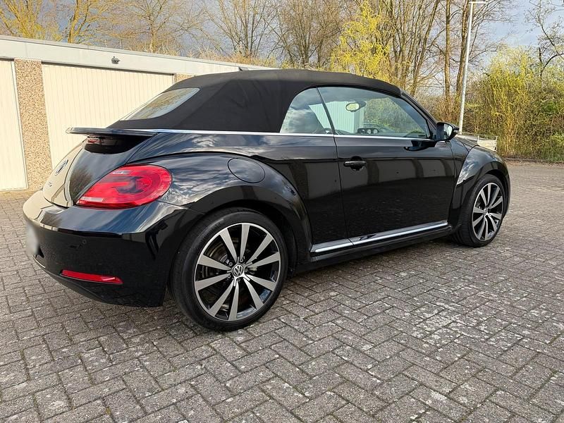 Gebraucht VW Beetle Cabriolet Exclusive 140 PS (102 kW) 2013 Schwarz Cabrio
