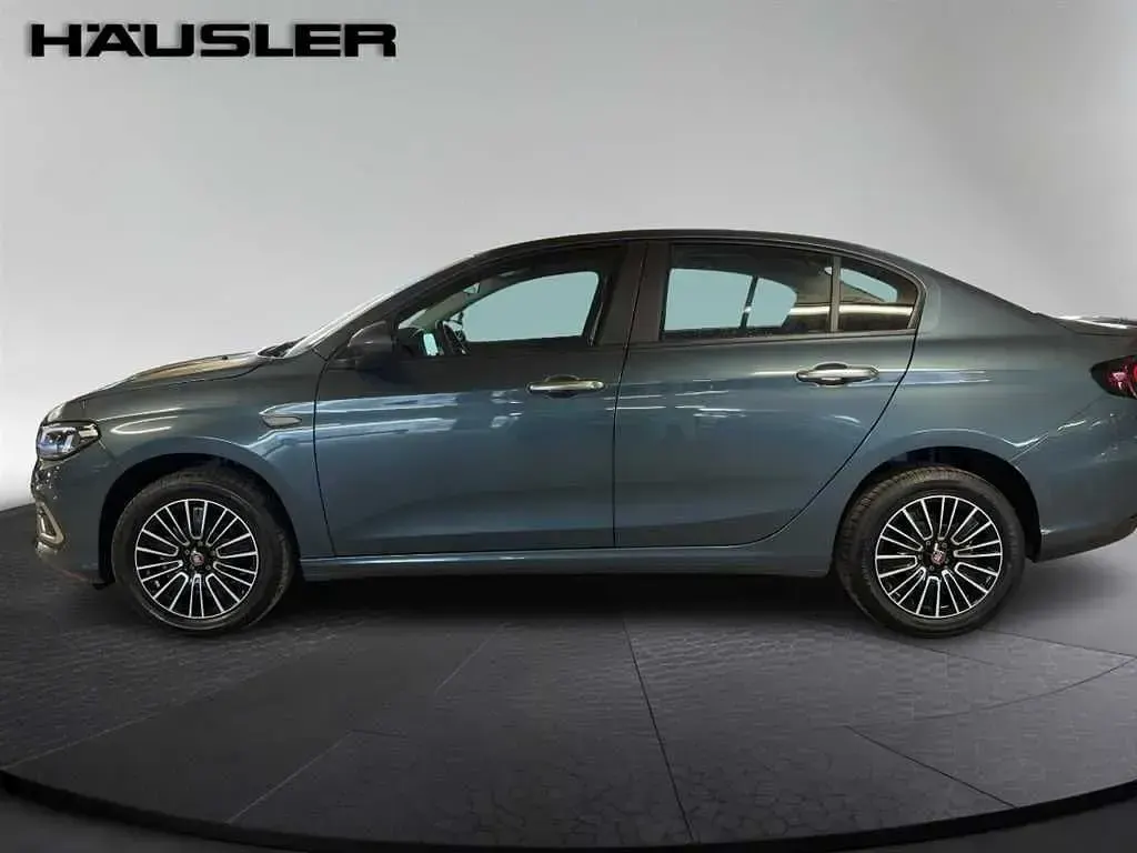 Neu Fiat Tipo Urban 131 PS (96 kW) 2026 Blau Limousine