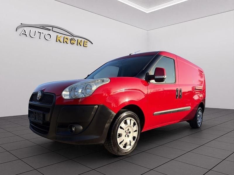 Gebraucht Fiat Doblò 95 PS (69 kW) 2012 Rot Van / Kleinbus