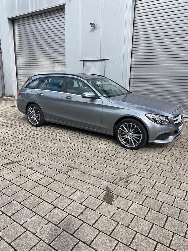 Silber Gebraucht 2015 Mercedes C220 Kombi | 15.380 € (Fairer Preis) - Bild 1/4