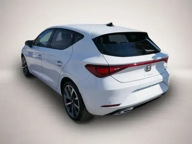 Neu Seat Leon FR 150 PS (110 kW) 2026 Weiß Limousine