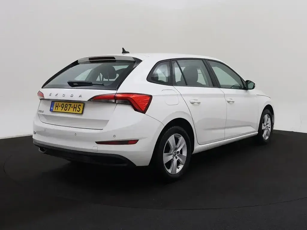 Gebraucht Skoda Scala Ambition 116 PS (85 kW) 2020 Weiß Kleinwagen