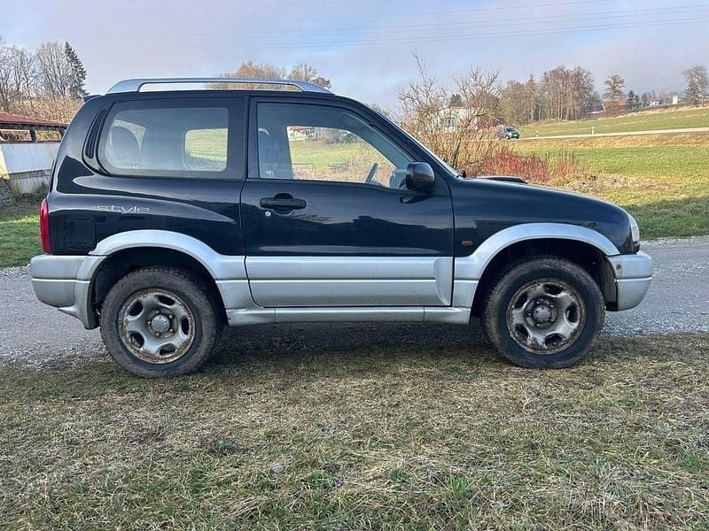 Gebraucht Suzuki Grand Vitara 109 PS (80 kW) 2004 Schwarz SUV
