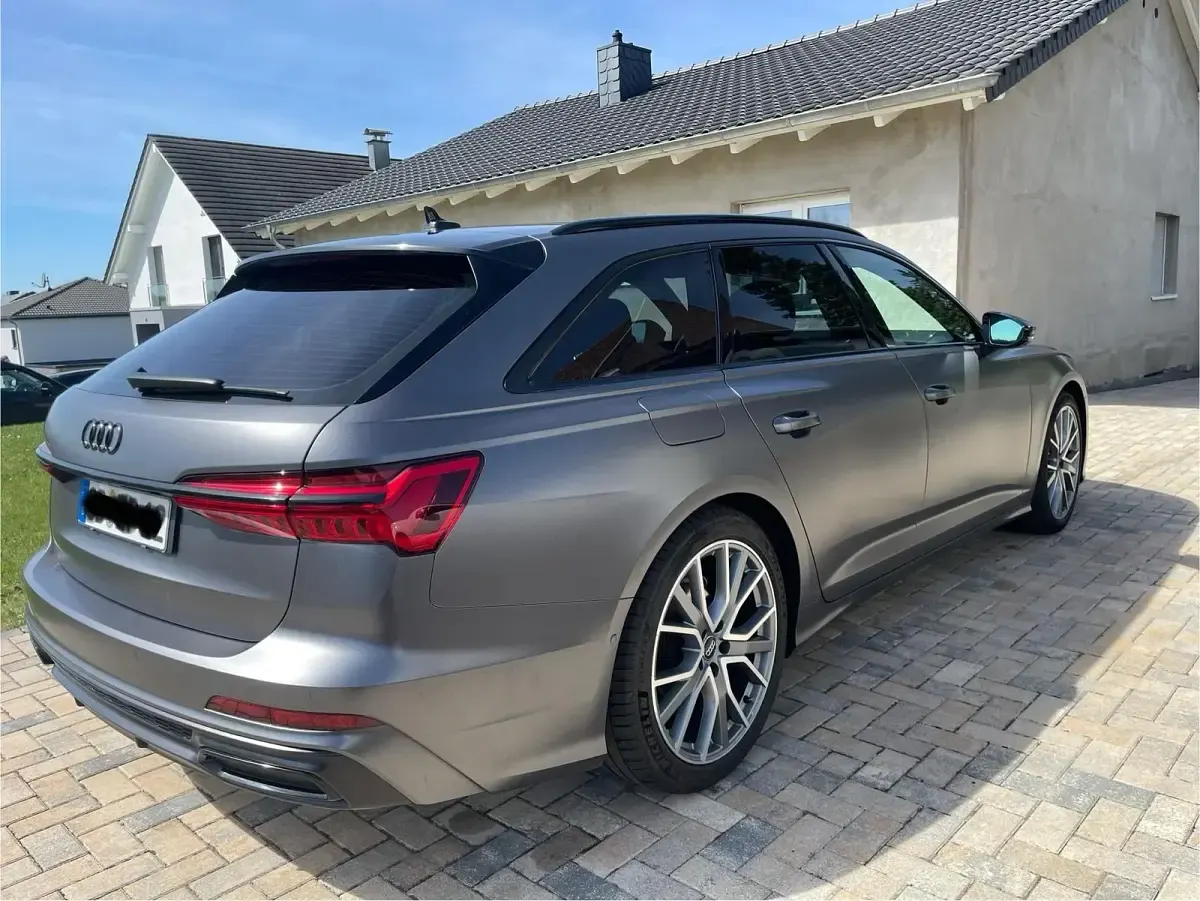 Gebraucht Audi A6 Black Edition 204 PS (150 kW) 2020 Grau Kombi