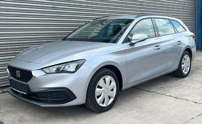 Florett(urban)silver Gebraucht 2022 Seat Leon ST Reference Kombi | 17.400 € (Guter Preis) - Bild 1/4