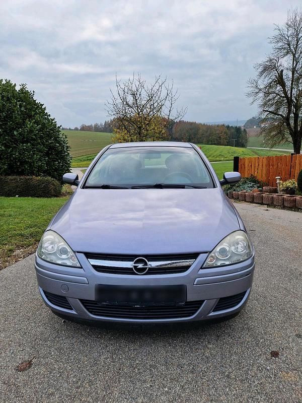Grau Gebraucht 2005 Opel Corsa Kleinwagen | 300 € (Superpreis) - Bild 1/4