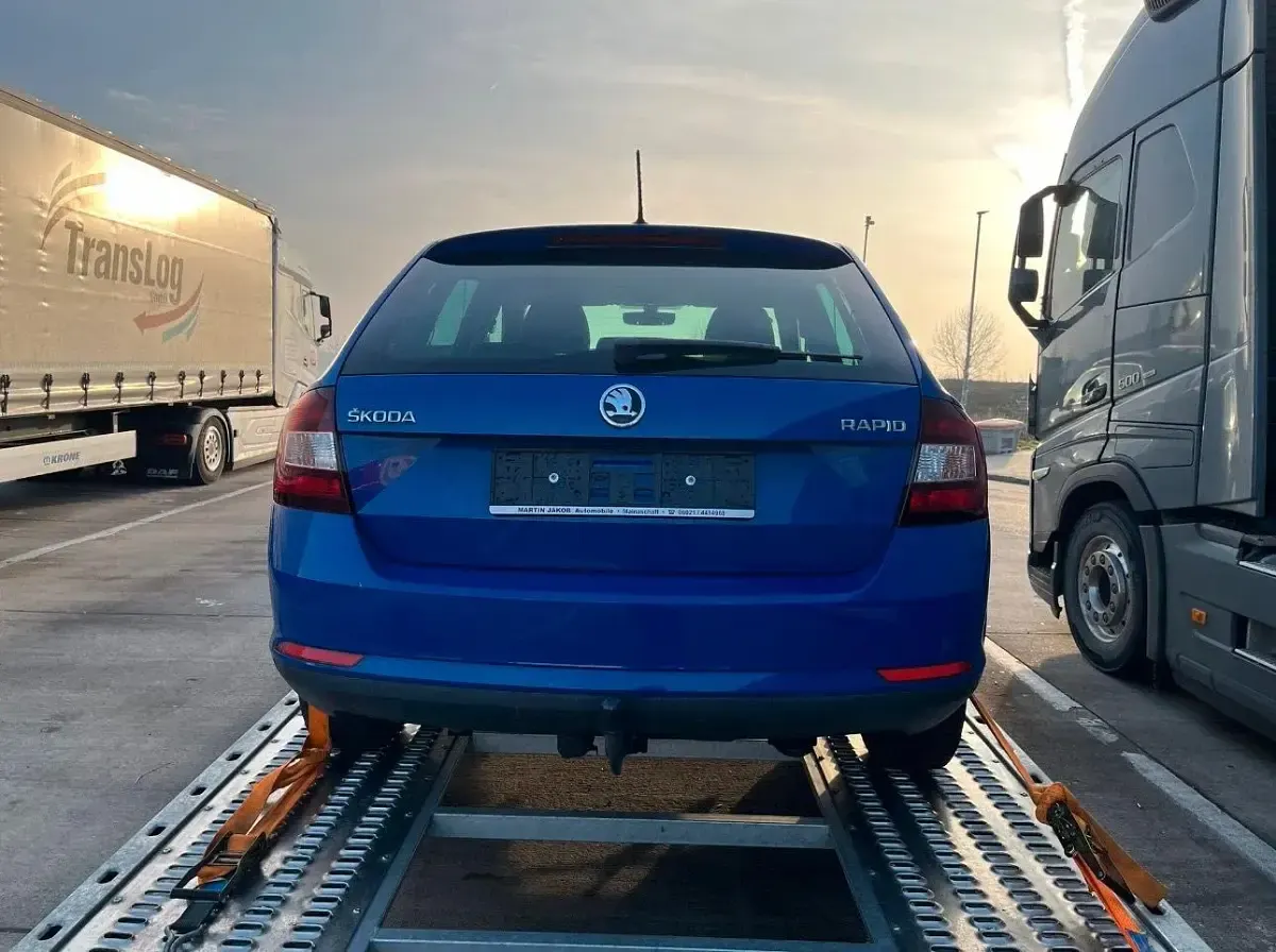 Gebraucht Skoda Rapid Clever 95 PS (69 kW) 2018 Blau Kleinwagen