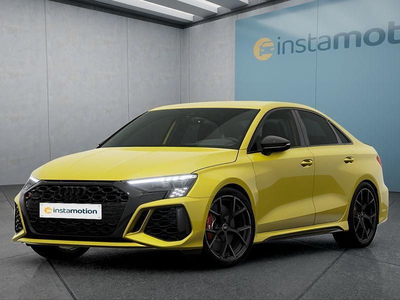 Gelb Gebraucht 2024 Audi RS3 Kleinwagen | 62.099 € (Guter Preis) - Bild 1/4