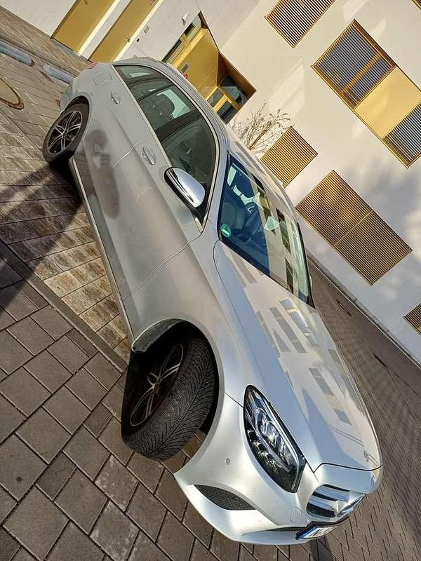 Gebraucht Mercedes C200 160 PS (117 kW) 2020 Silber Kombi