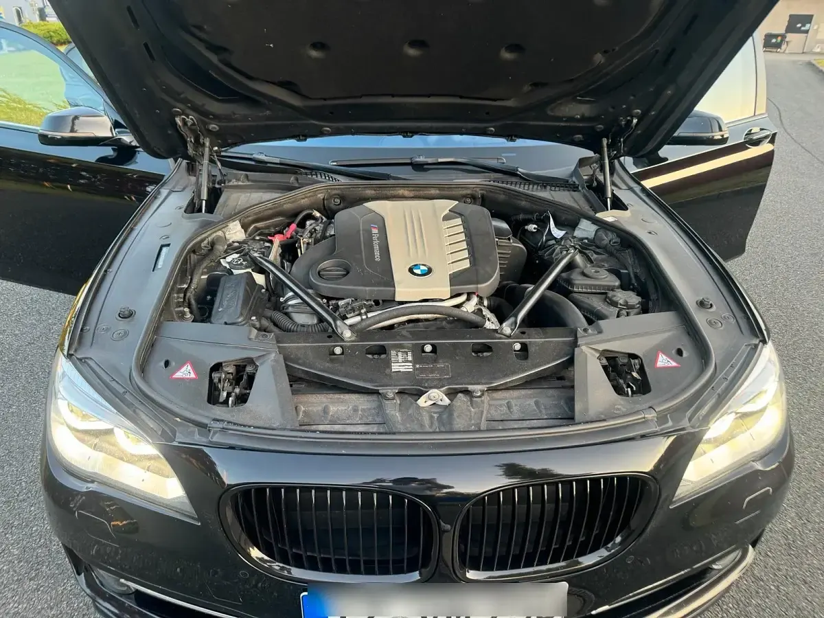 Gebraucht BMW 750 M Performance 381 PS (280 kW) 2013 Schwarz Limousine