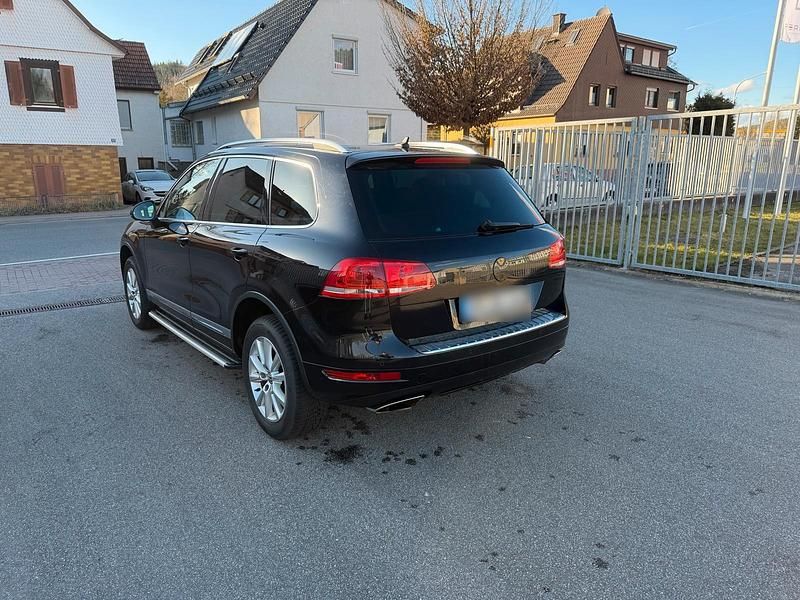 Gebraucht VW Touareg 239 PS (175 kW) 2010 Schwarz SUV