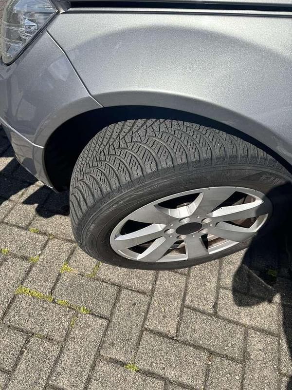 Grau Gebraucht 2008 Mercedes C180 Limousine | 5.000 € (Fairer Preis) - Bild 1/4