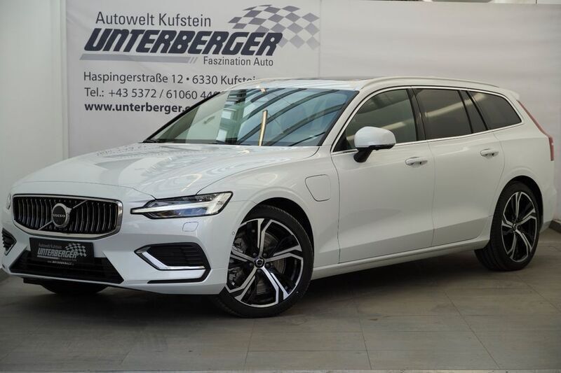 Weiß Gebraucht 2024 Volvo V60 Plus Kombi | 49.900 € (Teuer) - Bild 1/4