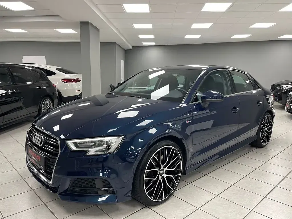Gebraucht Audi A3 S-Line 190 PS (139 kW) 2018 Blau Limousine