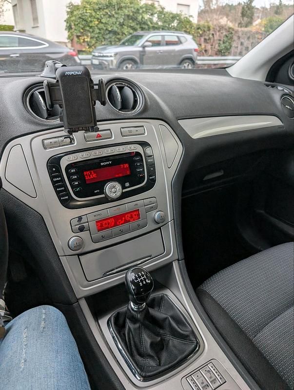 Gebraucht Ford Mondeo 140 PS (102 kW) 2008 Schwarz Kombi