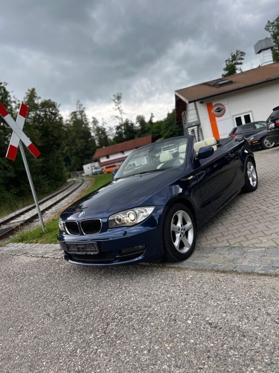 Blau Gebraucht 2010 BMW 118 Cabriolet Cabrio | 4.290 € - Bild 1/4