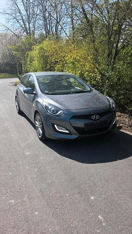 Gebraucht Hyundai i30 99 PS (72 kW) 2005 Grau Limousine