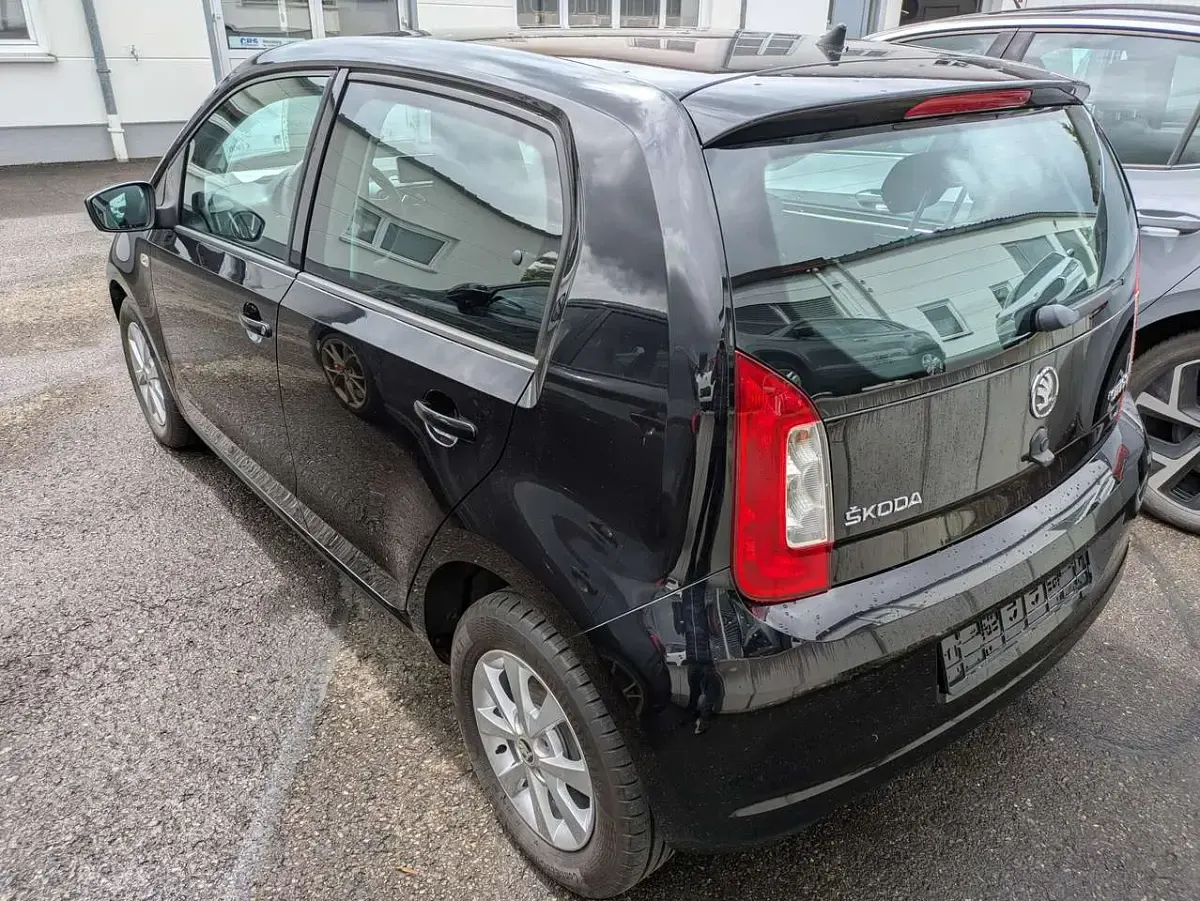 Używany Skoda Citigo Elegance 60 KM (44 kW) 2014 Czarny Hatchback