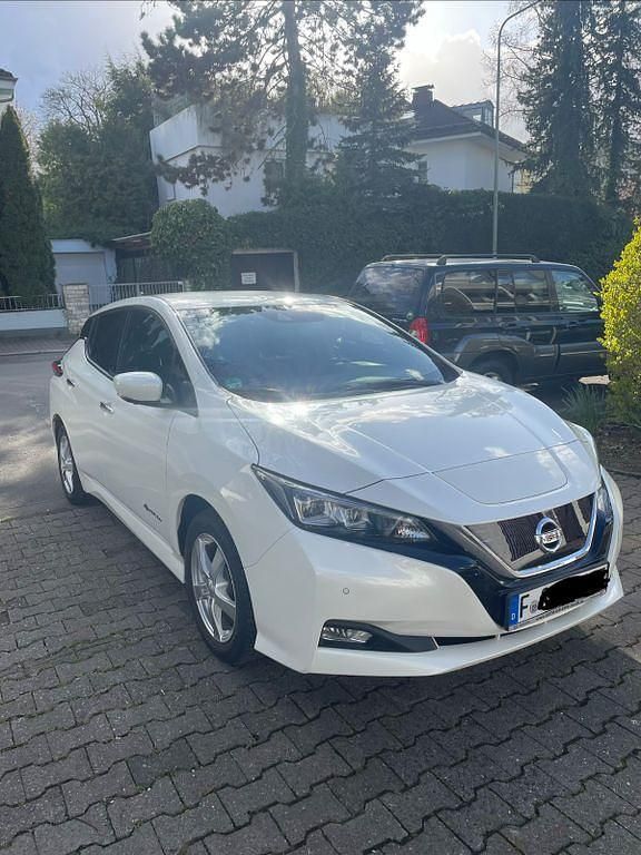 Gebraucht Nissan Leaf 360º 110 kW (150 PS) 2019 Weiß Kleinwagen