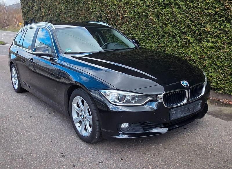 Gebraucht BMW 320 Performance 184 PS (135 kW) 2013 Schwarz Kombi