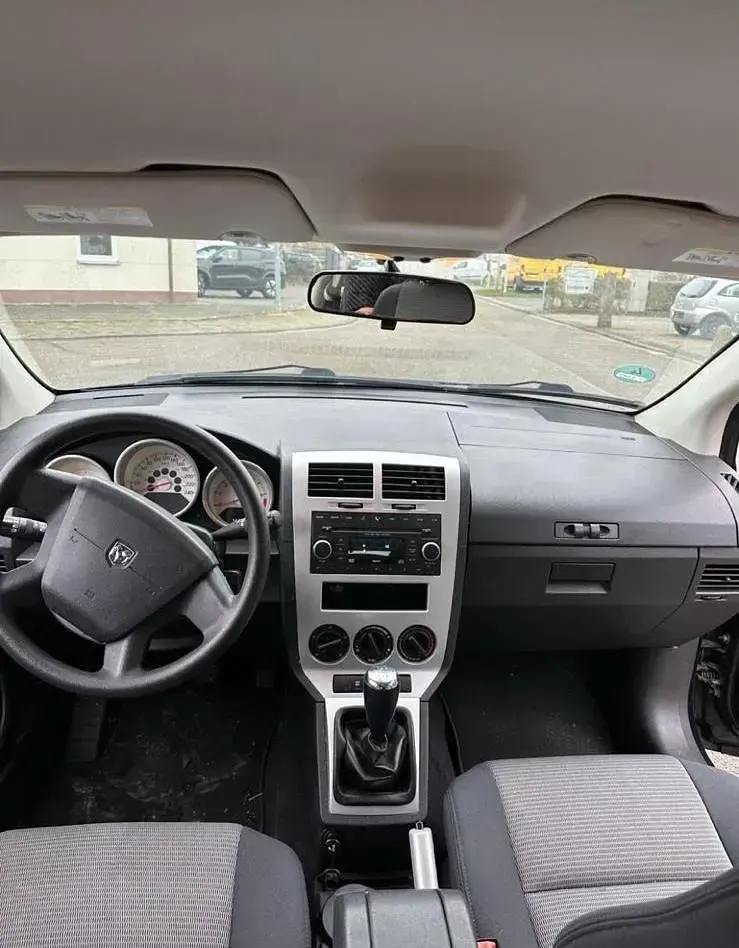 Gebraucht Dodge Caliber 150 PS (110 kW) 2010 Schwarz Kleinwagen