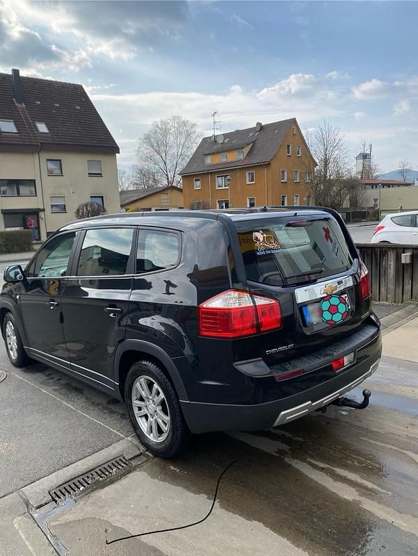 Gebraucht Chevrolet Orlando LT 163 PS (119 kW) 2012 Schwarz Van / Kleinbus