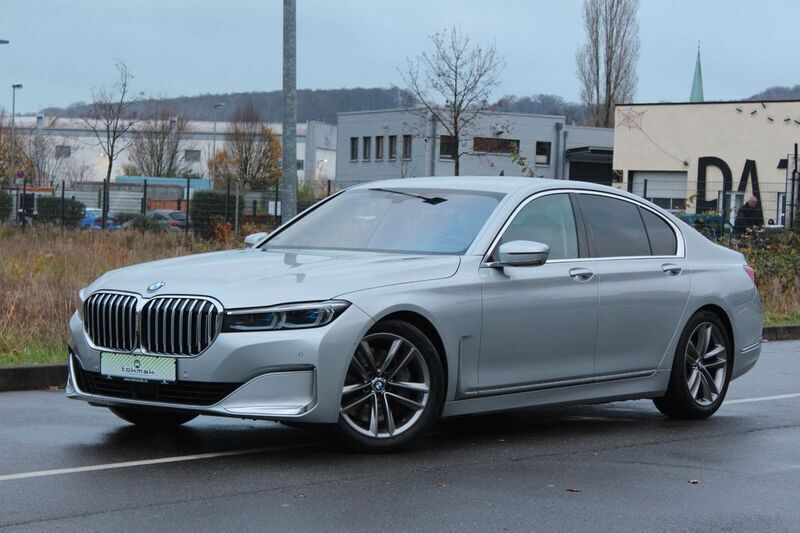 Silber Gebraucht 2019 BMW 740 Performance Limousine | 44.490 € (Fairer Preis) - Bild 1/4