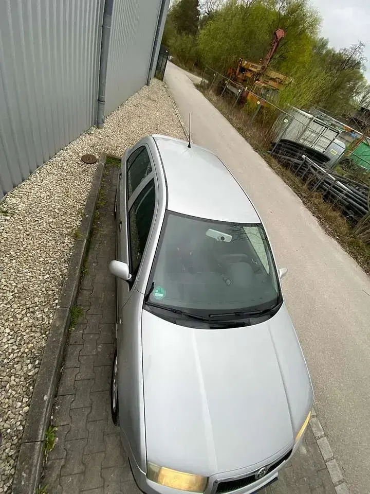 Gebraucht Skoda Fabia Classic 90 PS (66 kW) 2004 Grau Limousine