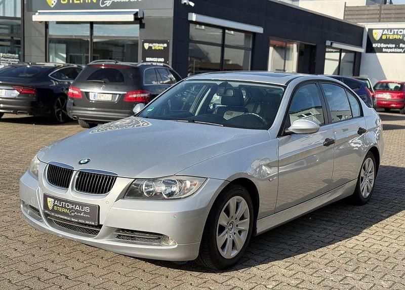 Silber Gebraucht 2005 BMW 320 Sport Line Limousine | 6.490 € (Etwas zu teuer) - Bild 1/4