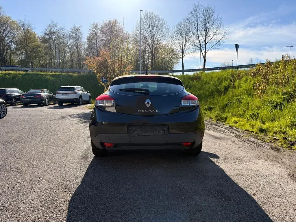 Occasion Renault Mégane Dynamique 110 ch (80 kW) 2009 Noir Coupé
