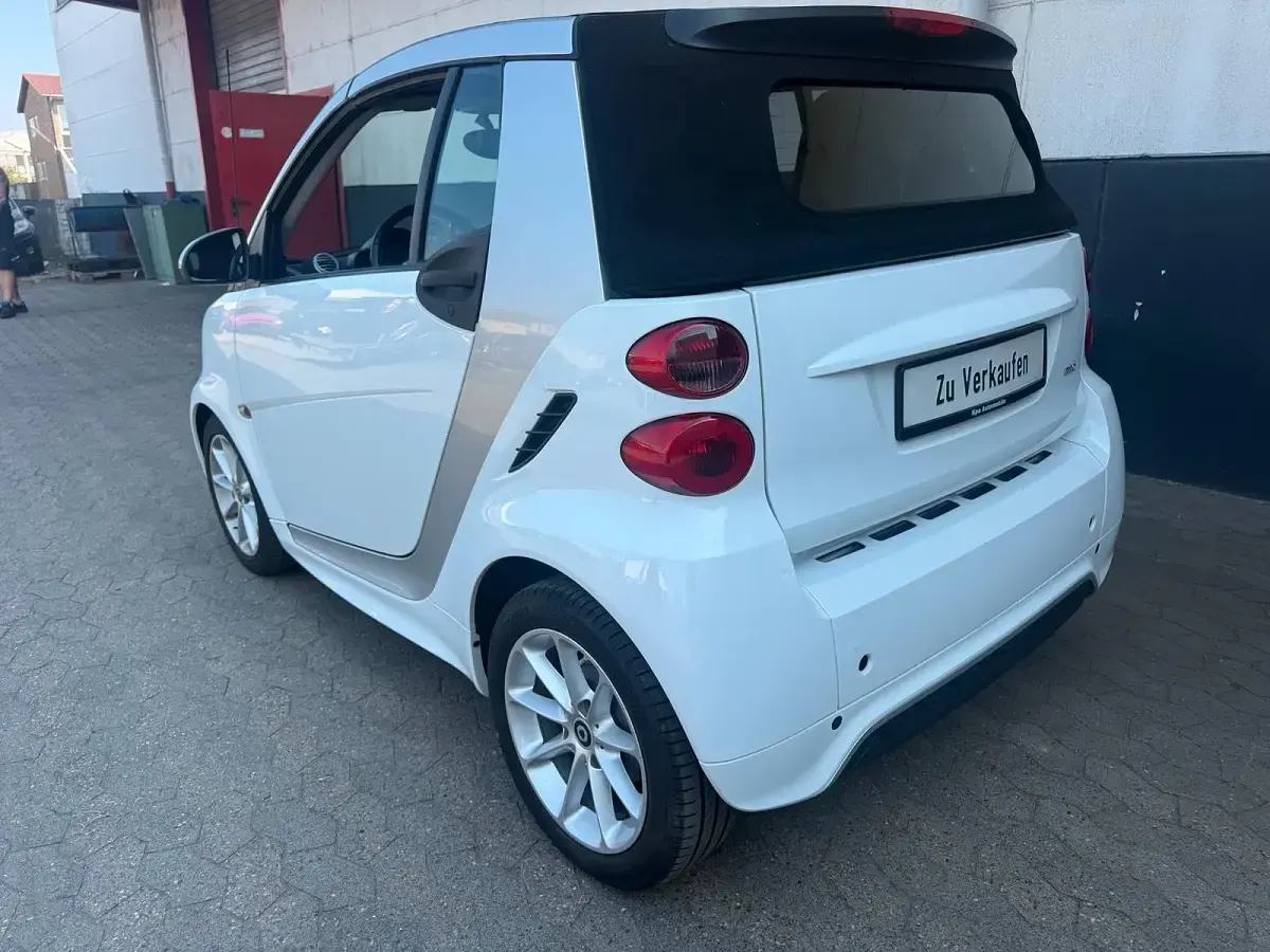 Gebraucht Smart ForTwo Cabrio 71 PS (52 kW) 2015 Weiß Cabrio