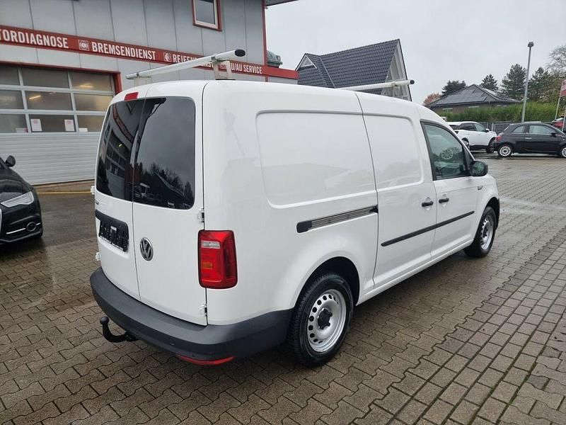 Używany VW Caddy Maxi 102 KM (75 kW) 2020 Biały Minivan