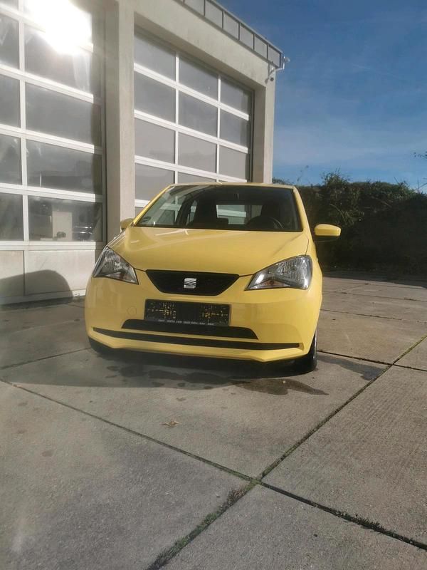 Gelb Gebraucht 2012 Seat Mii Kleinwagen | 3.399 € (Fairer Preis) - Bild 1/4