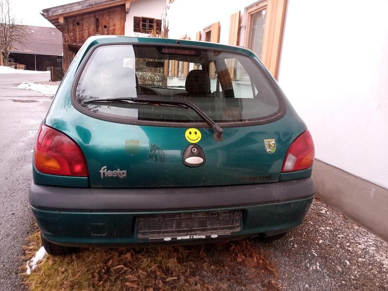 Gebraucht Ford Fiesta 60 PS (44 kW) 2000 Kleinwagen