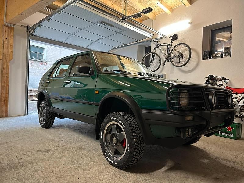 Grün Gebraucht 1990 VW Golf Country Kleinwagen | 15.000 € - Bild 1/4