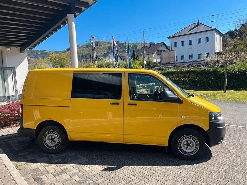 Second-hand VW Transporter 84 CP (61 kW) 2013 Galben Van